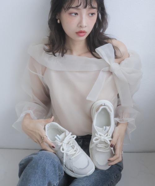 VIVIAN(ヴィヴィアン)の「エアー底レースアップスニーカー(スニーカー・レディース・ベージュ/ブラック・25/24/23)」の16枚目の写真