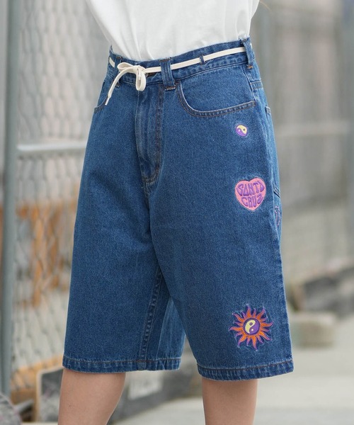 SANTA CRUZ(サンタクルーズ)の「SANTA CRUZ/サンタクルーズ デニムハーフパンツ レディース HEARTFUL DENIM SHORTS ムラサキ限定 502262531(その他パンツ・レディース・ピンク/インディゴブルー・L/M)」の2枚目の写真