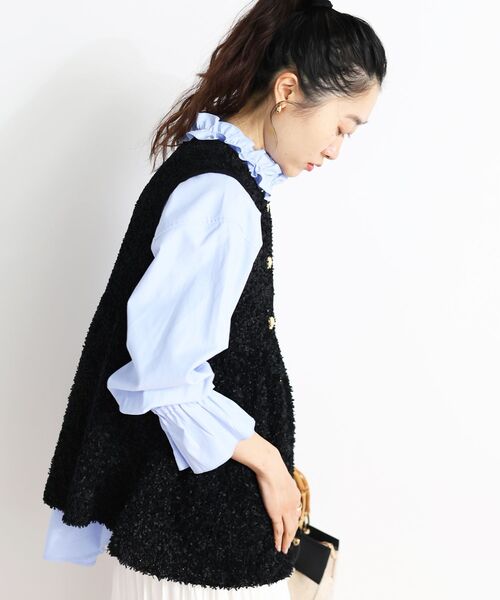 le.coeur blanc(ルクールブラン)の「TORRAZZO DONNA別注バタフライヤーンベスト(ベスト・レディース・ベージュ/ブラック・38)」の6枚目の写真