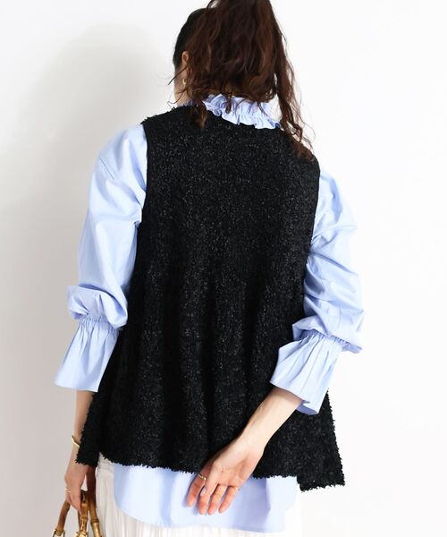 le.coeur blanc(ルクールブラン)の「TORRAZZO DONNA別注バタフライヤーンベスト(ベスト・レディース・ベージュ/ブラック・38)」の7枚目の写真