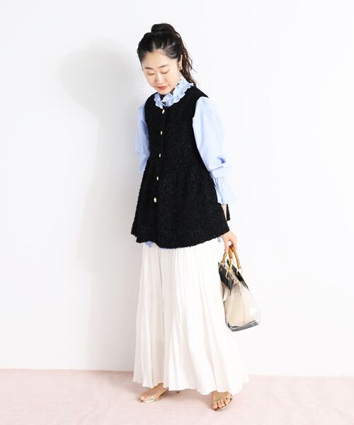 le.coeur blanc(ルクールブラン)の「TORRAZZO DONNA別注バタフライヤーンベスト(ベスト・レディース・ベージュ/ブラック・38)」の11枚目の写真