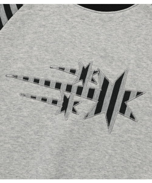 NICE GHOST CLUB（ナイスゴーストクラブ）の「STRIPE 3STAR RAGLAN SWEATSHIRTS_GREY(NG2GSUM440A)（スウェット・レディース・グレー・SMALL/MEDIUM）」の5枚目の写真