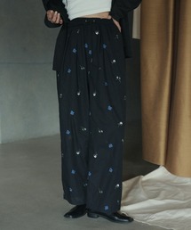 hellam（へラム）の「配色刺繍イージーパンツ（その他パンツ）」