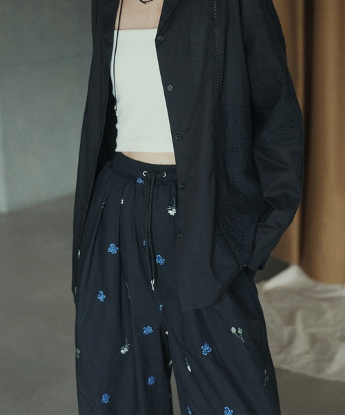 hellam（へラム）の「配色刺繍イージーパンツ（その他パンツ・レディース・ブラック/ホワイト・FREE）」の4枚目の写真