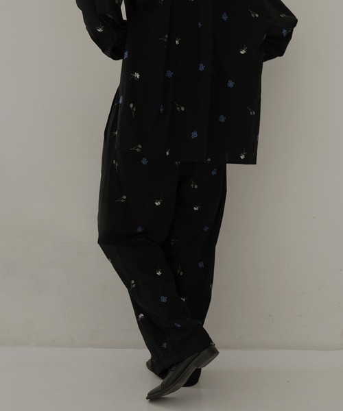 hellam（へラム）の「配色刺繍イージーパンツ（その他パンツ・レディース・ブラック/ホワイト・FREE）」の9枚目の写真