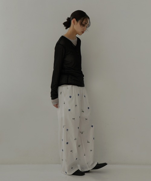 hellam（へラム）の「配色刺繍イージーパンツ（その他パンツ・レディース・ブラック/ホワイト・FREE）」の19枚目の写真