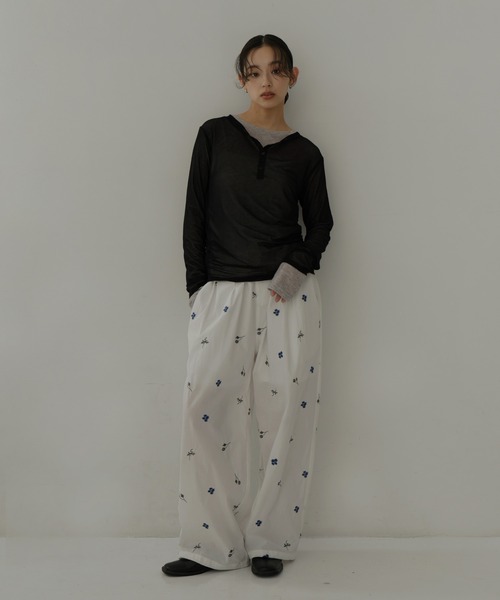 hellam（へラム）の「配色刺繍イージーパンツ（その他パンツ・レディース・ブラック/ホワイト・FREE）」の21枚目の写真