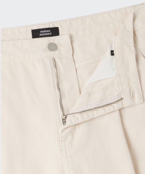 MUSINSA STANDARD（ムシンサスタンダード）の「ワンタックワイドデニムパンツ [クリーム]（デニムパンツ・メンズ・その他・26/27/28/29/30/31/32/33/34/36/38/40/42）」の4枚目の写真