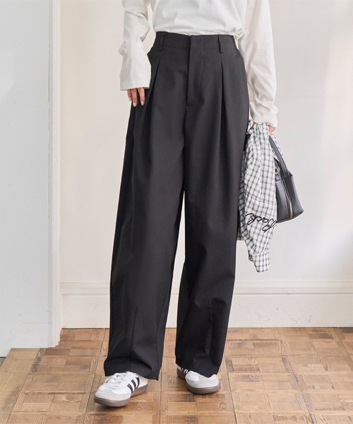 KOBE LETTUCE(コウベレタス)の「タックワイドカーブパンツ(その他パンツ・レディース・ベージュ/ブラック/ホワイト系・M)」の12枚目の写真