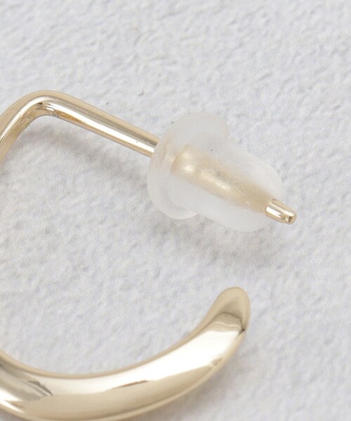 OPAQUE.CLIP（オペークドットクリップ）の「メタルドロップデザインフープピアス（ピアス（両耳用）・レディース・ゴールド/シルバー・00）」の7枚目の写真