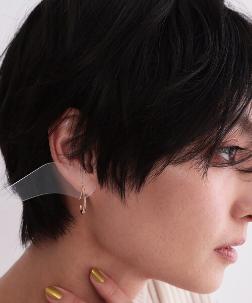 OPAQUE.CLIP（オペークドットクリップ）の「メタルドロップデザインフープピアス（ピアス（両耳用）・レディース・ゴールド/シルバー・00）」の4枚目の写真