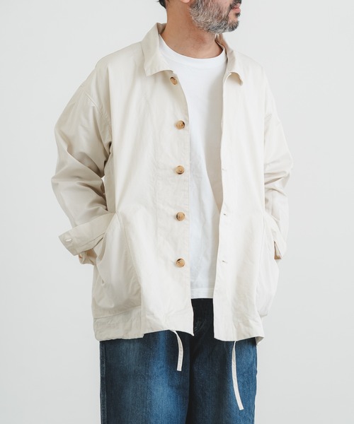 quadro(クオドロ)の「C/L高密度ツイルカバージャケット(カバーオール・メンズ・ブラック/キナリ・MEDIUM)」の1枚目の写真