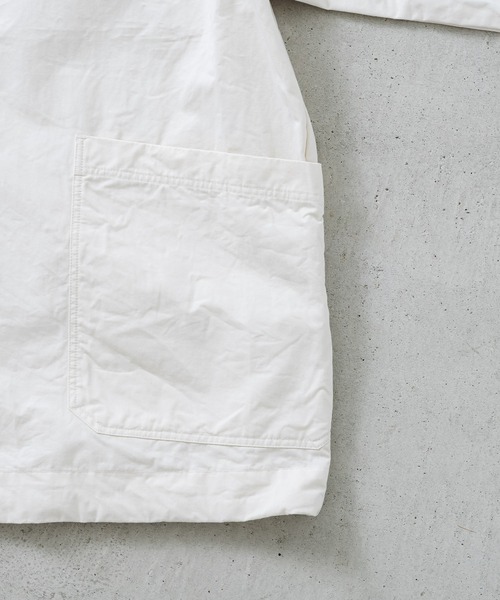 quadro(クオドロ)の「C/L高密度ツイルカバージャケット(カバーオール・メンズ・ブラック/キナリ・MEDIUM)」の9枚目の写真