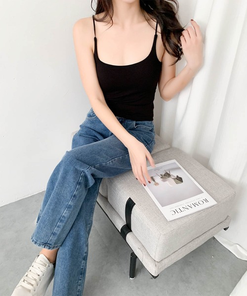 LOWO(ロワ)の「キャミソール カップ付き ショート丈 ブラトップ(キャミソール・レディース・ベージュ/ボルドー/オフホワイト/グレー/ブラック/ホワイト・FREE)」の1枚目の写真