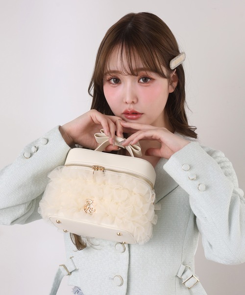 one after another NICE CLAUP（ワンアフターアナザーナイスクラップ）の「再予約！【tulle collection】チュールフリルバニティーバッグ（ショルダーバッグ・レディース・ブラック/アイボリー/ピンク/サックスブルー・FREE）」の18枚目の写真