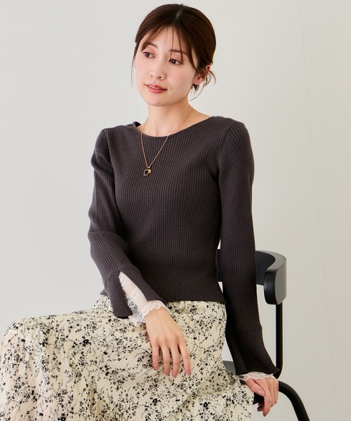 Jayro(ジャイロ)の「袖レース使いプルオーバー(Tシャツ/カットソー・レディース・チャコールグレー/ホワイト系その他2/ピンク/ネイビー・M)」の1枚目の写真
