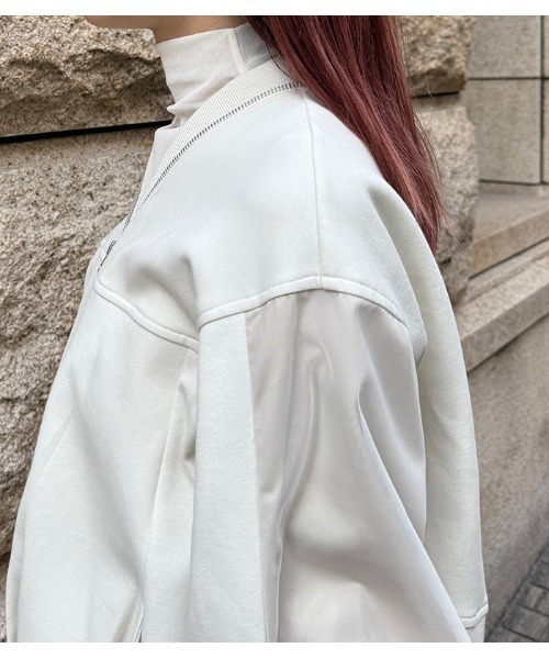 LUGIVA（ルギヴァ）の「【LUGIVA/ルギバ】チュールレイヤードスリーブジップアップブルゾン（ブルゾン・レディース・オフホワイト/ブラック・FREE）」の11枚目の写真