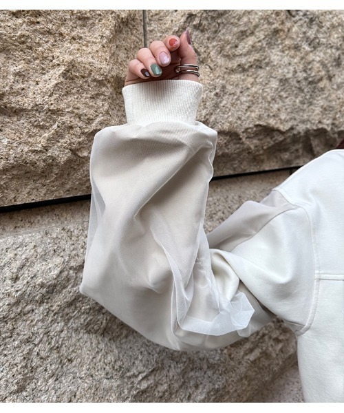 LUGIVA（ルギヴァ）の「【LUGIVA/ルギバ】チュールレイヤードスリーブジップアップブルゾン（ブルゾン・レディース・オフホワイト/ブラック・FREE）」の16枚目の写真