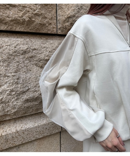 LUGIVA（ルギヴァ）の「【LUGIVA/ルギバ】チュールレイヤードスリーブジップアップブルゾン（ブルゾン・レディース・オフホワイト/ブラック・FREE）」の12枚目の写真