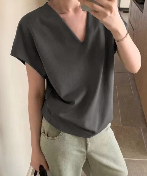 LOWO(ロワ)の「コットンVネックシームレスTシャツ 半袖(Tシャツ/カットソー・レディース・カーキ/ホワイト/チャコールグレー/ブラック・FREE)」の1枚目の写真