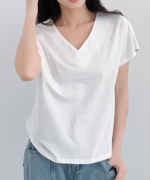 LOWO(ロワ)の「コットンVネックシームレスTシャツ 半袖(Tシャツ/カットソー・レディース・カーキ/ホワイト/チャコールグレー/ブラック・FREE)」の7枚目の写真