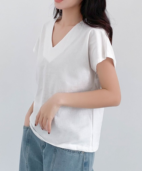 LOWO(ロワ)の「コットンVネックシームレスTシャツ 半袖(Tシャツ/カットソー・レディース・カーキ/ホワイト/チャコールグレー/ブラック・FREE)」の8枚目の写真
