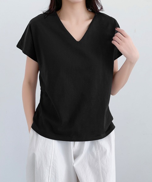 LOWO(ロワ)の「コットンVネックシームレスTシャツ 半袖(Tシャツ/カットソー・レディース・カーキ/ホワイト/チャコールグレー/ブラック・FREE)」の10枚目の写真
