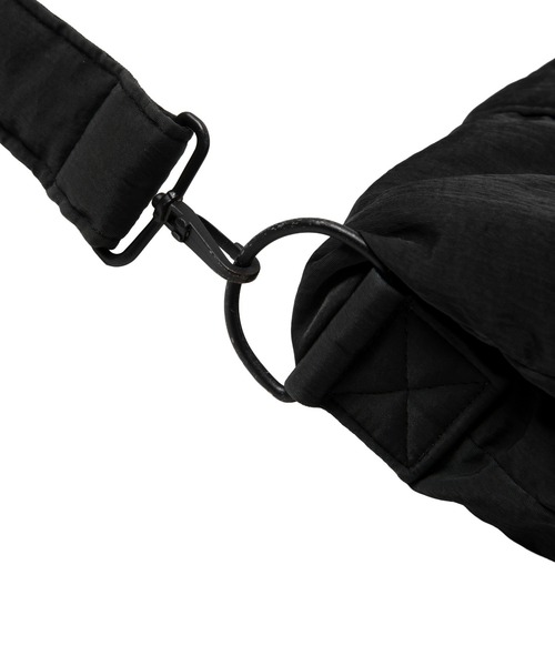 COOTIE PRODUCTIONS(クーティープロダクションズ)の「Helmet Bow Bag(ショルダーバッグ・メンズ・ブラック系その他・FREE)」の5枚目の写真