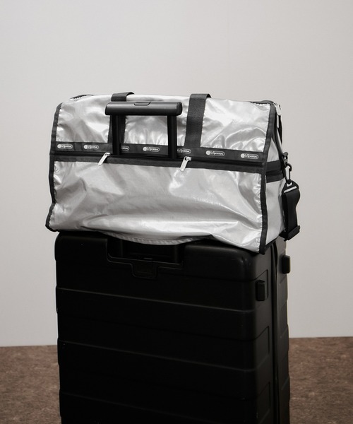 LeSportsac(レスポートサック)の「【LeSportsac for ADAM ET ROPE'】Exclusive Deluxe LG Weekender(ボストンバッグ・レディース・シルバー・FREE)」の12枚目の写真