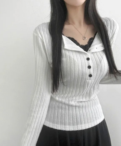 Emilie(エミリー)の「レースドッキングリブニットトップス(Tシャツ/カットソー・レディース・ベージュ/チャコールグレー/アイボリー/ブラック・FREE)」の9枚目の写真