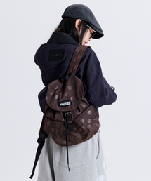 MACNI（マクニ）の「POLKA DOT FLAP BACKPACK BROWN（バックパック/リュック）」