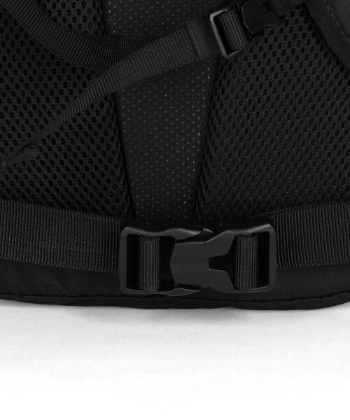 SALOMON（サロモン）の「SALOMON/サロモン TRAILBLAZER 10（バックパック/リュック・メンズ・ブラック・ONE SIZE）」の9枚目の写真