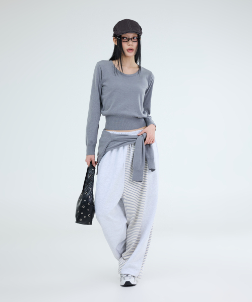 PORTERNA（ポルテナ）の「ESSENTIAL U-NECK KNIT-3COLOR（ニット/セーター・レディース・ライトグレー・OS）」の11枚目の写真