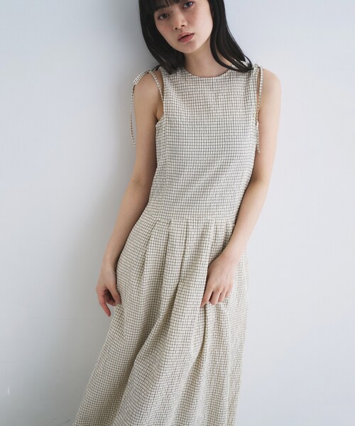 CODE A(コードエー)の「shoulder ribbon dress(ワンピース・レディース・アイボリー/ブラック・34/36)」の5枚目の写真