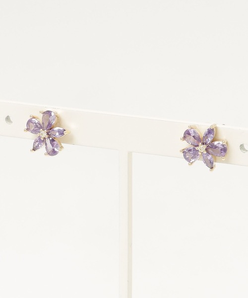 Zoule(ゾーラ)の「Zoule ゾーラ:FLOWER LETTER SERIES jewel flower letter4 花言葉 スミレ バラ ピアス(ピアス(両耳用)・レディース・レッド/パープル・FREE)」の8枚目の写真
