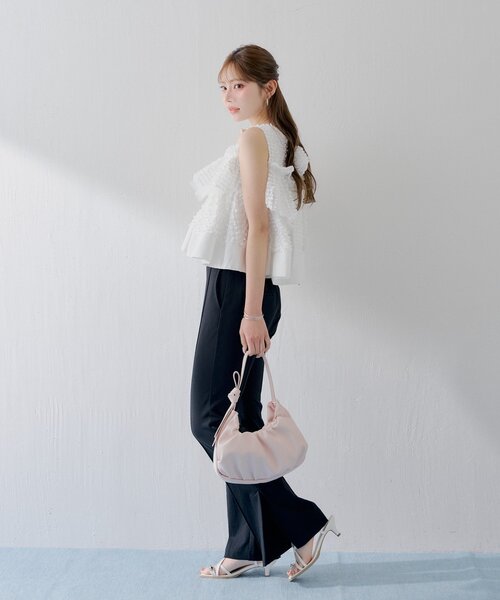 Chico(チコ)の「【SALON by Chico】-3kg見え/ スリットスリムフレアパンツ(その他パンツ・レディース・ブラック系その他2/アイボリー/ブラック/ブラウン・SMALL/MEDIUM)」の7枚目の写真