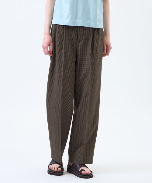 MACKINTOSH PHILOSOPHY(マッキントッシュ フィロソフィー)の「サマーサッカーワイドタックパンツ(その他パンツ・レディース・ブラック/ブラウン系その他4/ライトブルー・38/36/40)」の2枚目の写真