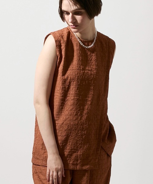 leswel(レスウェル)の「【M/L】【速乾】ふくれジャガードノースリーブブラウス(シャツ/ブラウス・レディース・ブラウン/ライトグレー/ブラック・M/L)」の1枚目の写真