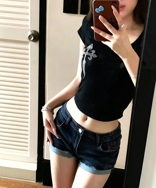 nonomi(ノノミ)の「【Y2K】ラインストーンクロス Uネック クロップド半袖Tシャ(Tシャツ/カットソー・レディース・ホワイト/ブラック・M)」の10枚目の写真
