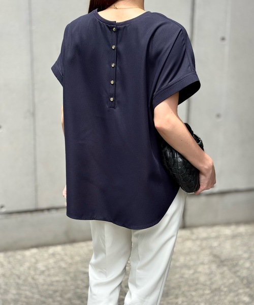 Emma Taylor(エマテイラー)の「【前後2WAY】ジョーゼットヘンリーネックTブラウス(シャツ/ブラウス・レディース・ホワイト/ブラック/ネイビー・FREE)」の18枚目の写真