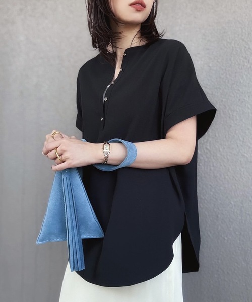 Emma Taylor(エマテイラー)の「【前後2WAY】ジョーゼットヘンリーネックTブラウス(シャツ/ブラウス・レディース・ホワイト/ブラック/ネイビー・FREE)」の8枚目の写真