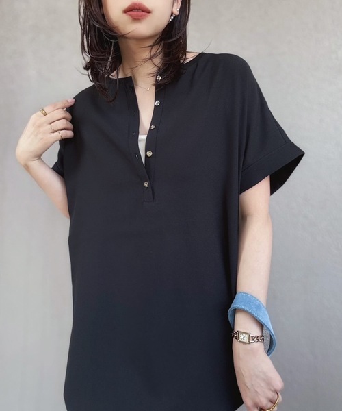 Emma Taylor(エマテイラー)の「【前後2WAY】ジョーゼットヘンリーネックTブラウス(シャツ/ブラウス・レディース・ホワイト/ブラック/ネイビー・FREE)」の9枚目の写真