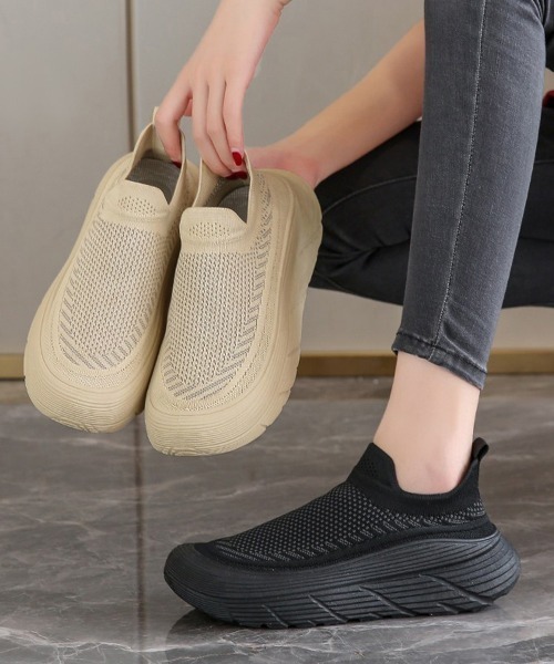 Miniministore（ミニミニストア）の「厚底メッシュスリッポンスニーカー軽量通気（スリッポン・レディース・ベージュ/ブラック・25.0cm/24.5cm/24.0cm/23.5cm/23.0cm）」の3枚目の写真