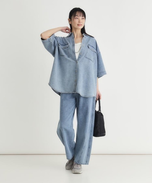 Right-on（ライトオン）の「HONEYSUCKLE ROSE(ハニーサックルローズ)【レディース】ケミカル加工ワーク半袖シャツ/セットアップ対応（シャツ/ブラウス・レディース・ライトインディゴブルー・S/M/L）」の15枚目の写真