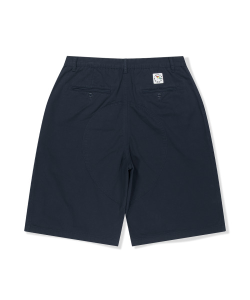 WKNDRS（ウィーキャンドース）の「AP CLASSIC CHINO SHORTS (NAVY)（その他パンツ・レディース・その他・X-LARGE/LARGE/MEDIUM）」の2枚目の写真