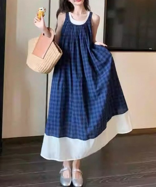AMAJI(アマジ)の「チェック柄 ノースリーブ キャミソールワンピース(ワンピース・レディース・ブルー・SMALL/MEDIUM/LARGE/X-LARGE)」の6枚目の写真