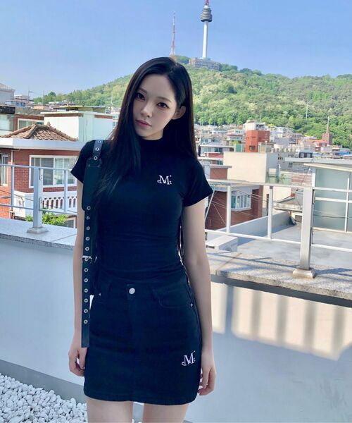 MUCENT(ムセント)の「ビオールモックネックポラ半袖Tシャツ(4カラー)(Tシャツ/カットソー・レディース・ダークグレー/グレー/ブラック/アイボリー・FREE)」の17枚目の写真