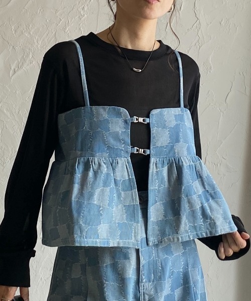 She's Closet(シーズクローゼット)の「ショート丈ペプラムデニムビスチェキャミソール(ベスト・レディース・ブルー/ライトブルー/ネイビー・FREE)」の1枚目の写真