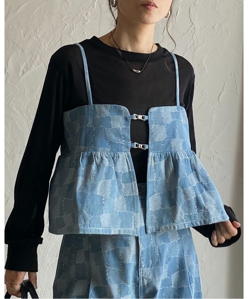 She's Closet(シーズクローゼット)の「ショート丈ペプラムデニムビスチェキャミソール(ベスト・レディース・ブルー/ライトブルー/ネイビー・FREE)」の20枚目の写真