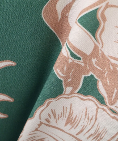 AVIREX(アヴィレックス)の「ALOHA SHIRT”PIN-UP&PINEAPPLE" / アロハシャツ ピンナップ パイナップル / AVIREX / アヴィレックス(シャツ/ブラウス・メンズ・ダークブラウン/エメラルド・XX-LARGE/X-LARGE/LARGE/MEDIUM)」の3枚目の写真